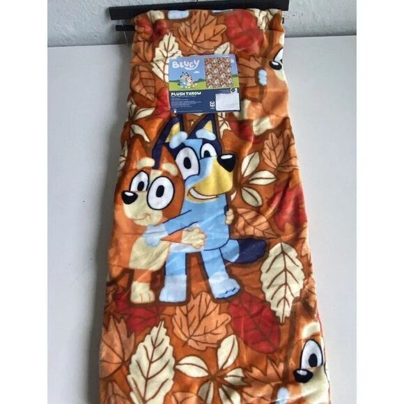 Disney Bluey and Bingo Hugging Fall Autumn Leaves Plush Throw Blanket 50x70” NEW - Picture 1 of 13